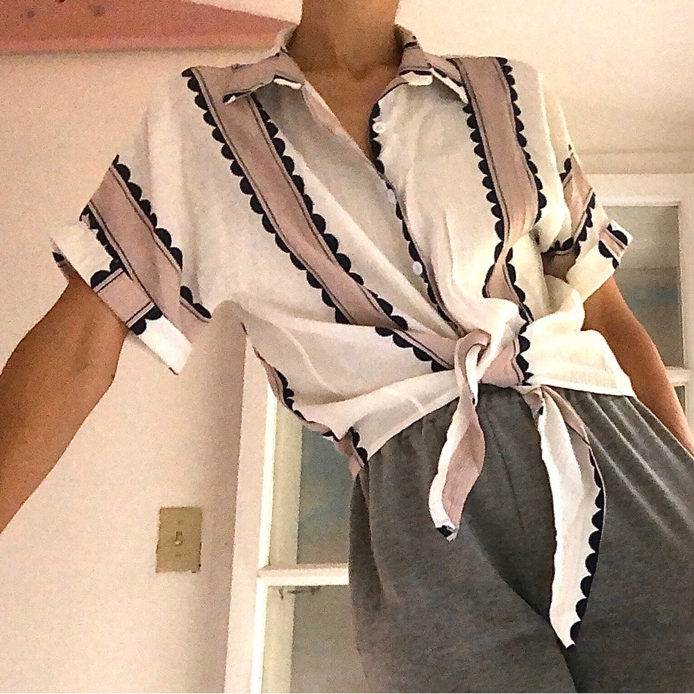 Ruffled striped waste knot shirt